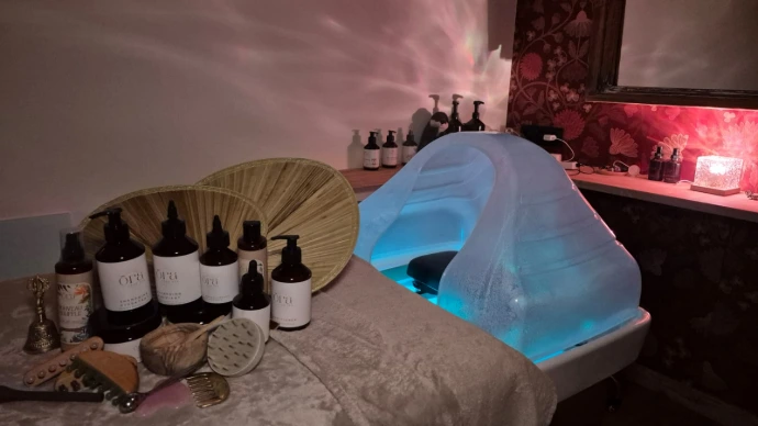Offrez-vous une pause hors du temps chez La Parenthèse des Sens : soins Ora Head Spa, aromathérapie et détente absolue dans un cocon chaleureux. Réservez !